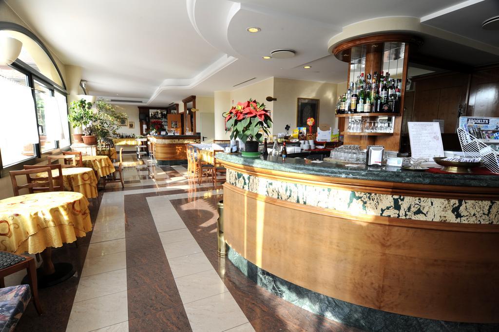 Albergo Ristorante Quadrifoglio 얼그나노 외부 사진
